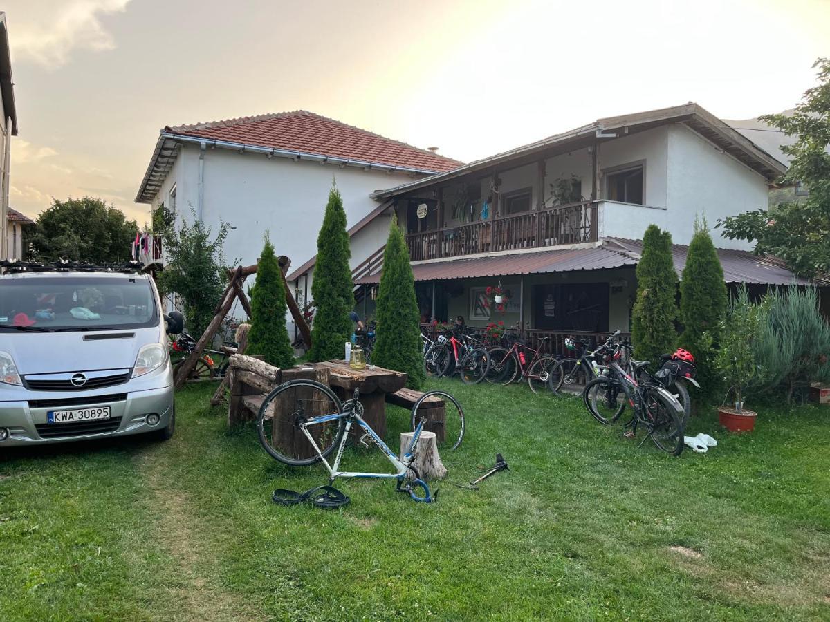 Kitka Hostel - Guest House Vratnica المظهر الخارجي الصورة