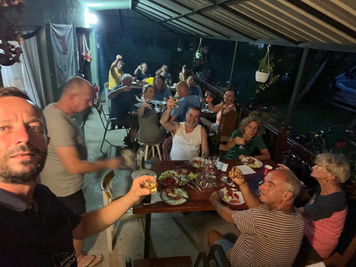 Kitka Hostel - Guest House Vratnica المظهر الخارجي الصورة