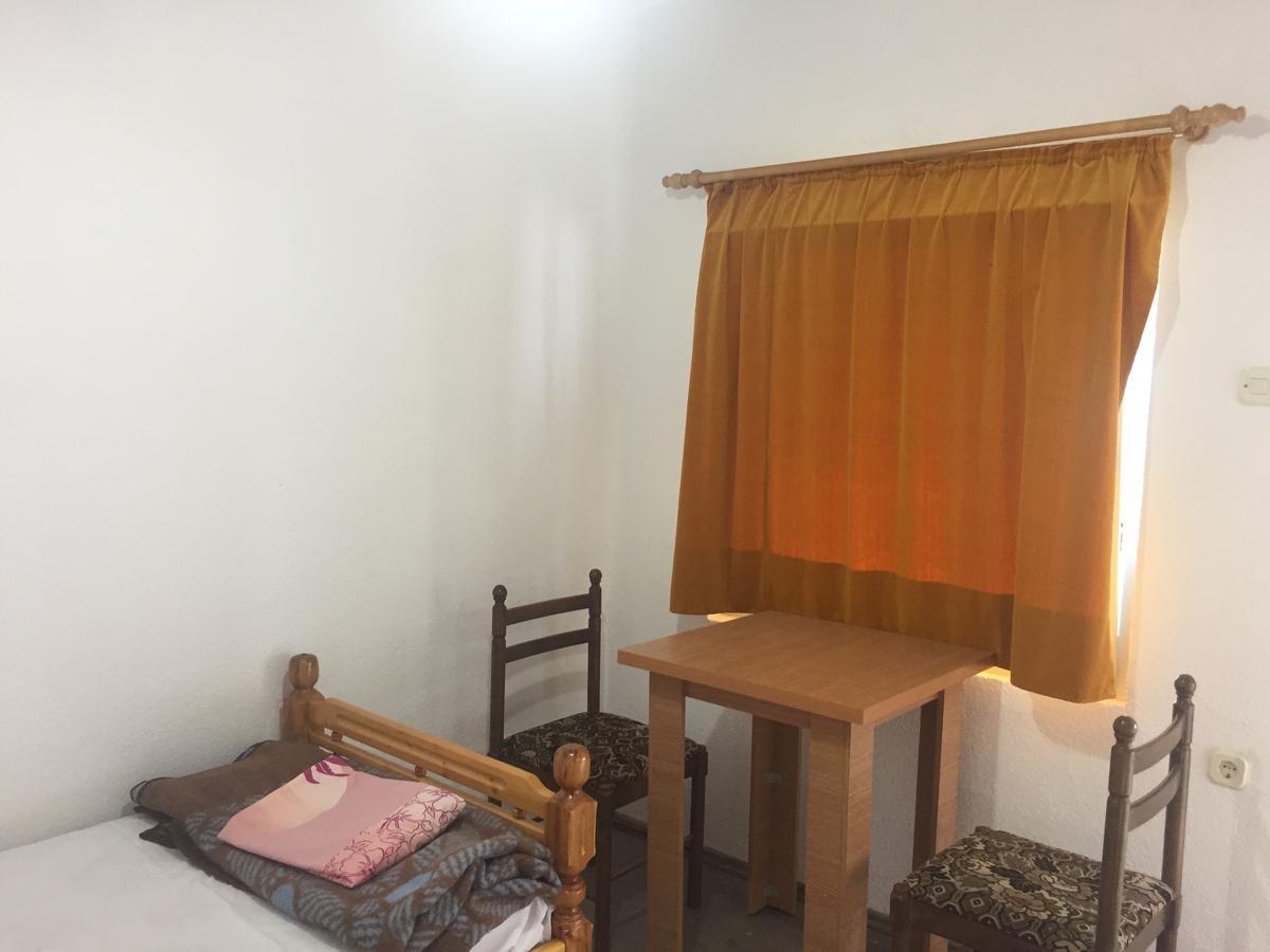 Kitka Hostel - Guest House Vratnica المظهر الخارجي الصورة